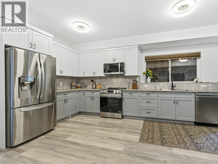 714 Lake Court, West Kelowna, BC, V1Z 1H6 - 39