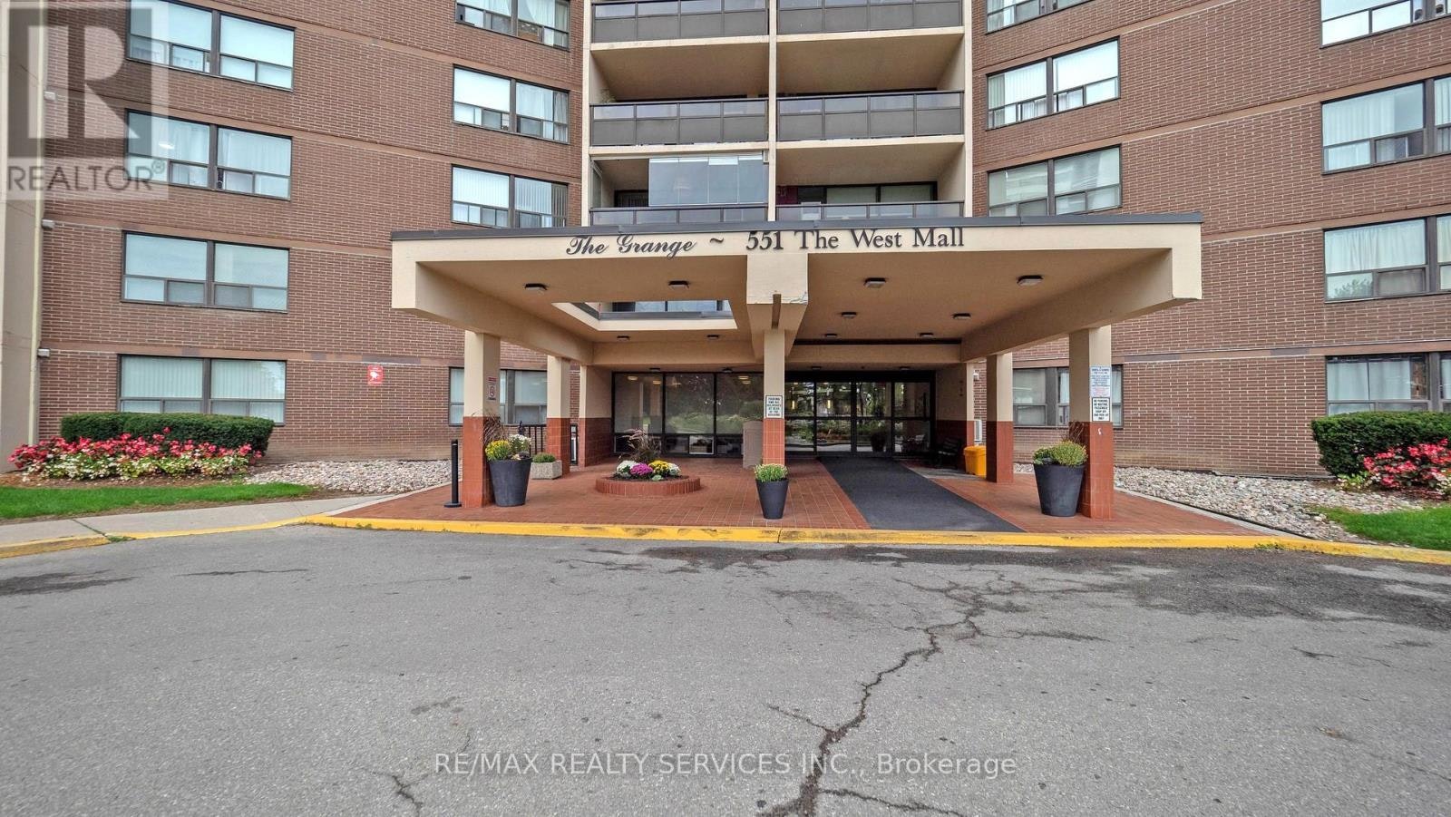 1219-551 The West Mall - 4