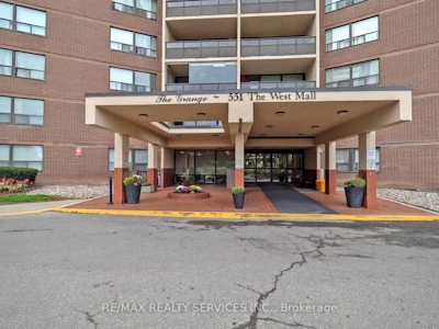 1219-551 The West Mall - 4