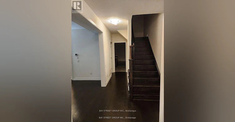 18 Military Crescent, Brampton, ON, L7A 4W1 - 2