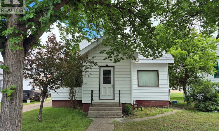 133 1st Street W