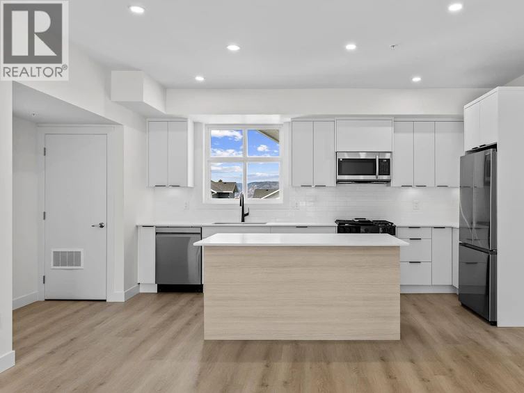 204-5300 Main Street, Kelowna, BC, V1W 0C1 - 8