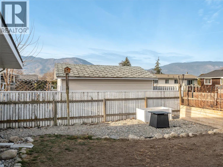 151 Secrest Place, Penticton, BC, V2A 3R2 - 43