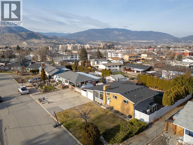 151 Secrest Place, Penticton, BC, V2A 3R2 - 4