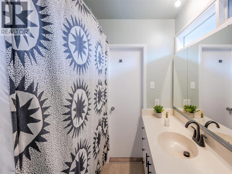 151 Secrest Place, Penticton, BC, V2A 3R2 - 35