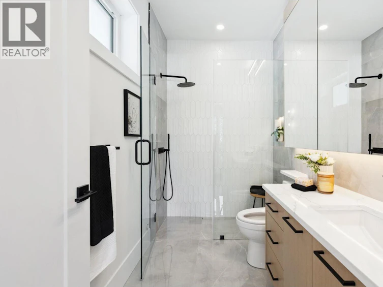 1-2244 E 11th Avenue, Vancouver, BC, V5N 1Z6 - 18