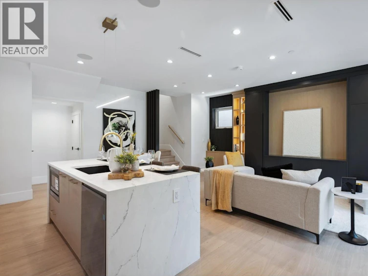 1-2244 E 11th Avenue, Vancouver, BC, V5N 1Z6 - 6