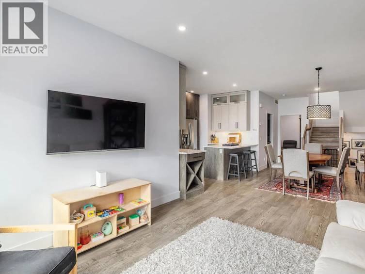 868 Wilson Avenue, Kelowna, BC, V1Y 6X9 - 4