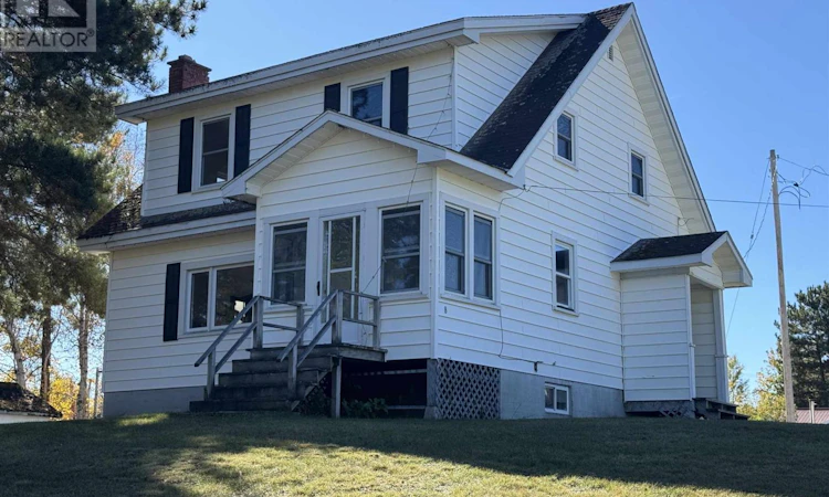 22 Low Avenue