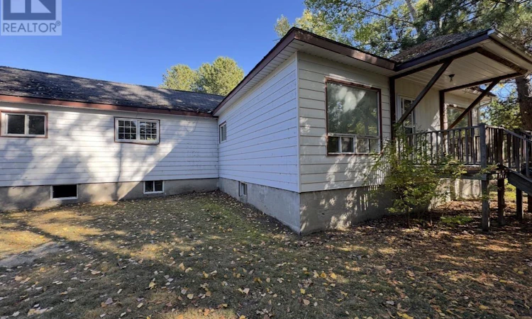19 Low Avenue