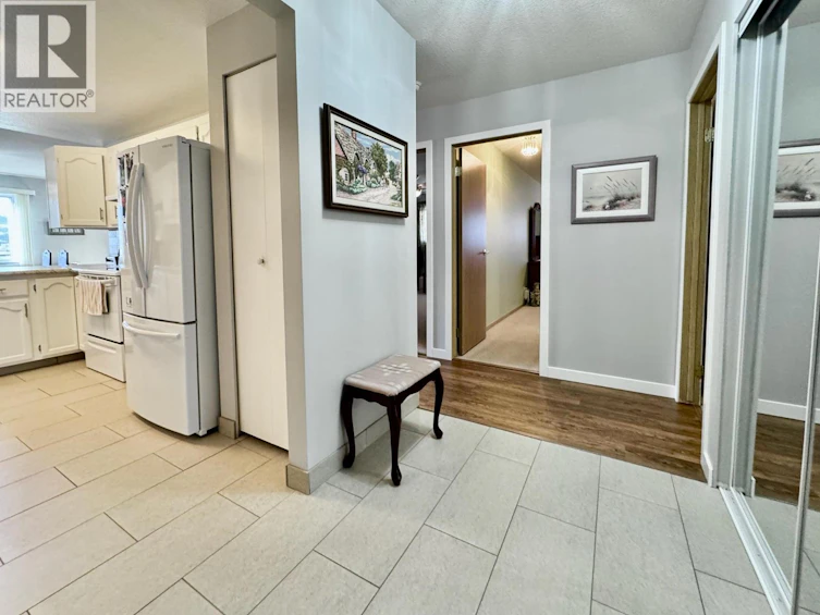 308-195 W Warren Ave Street, Penticton, BC, V2A 3N1 - 2