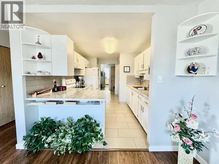 308-195 W Warren Ave Street, Penticton, BC, V2A 3N1 - 9