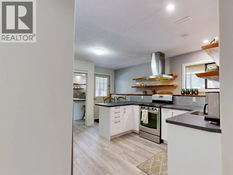 5040 Hansen Court, 108 Mile Ranch, BC, V0K 2Z0 - 30