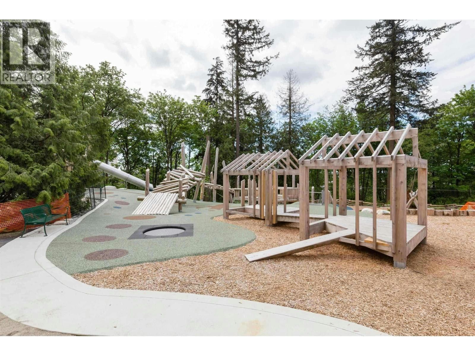 102-747 E 3rd Street, North Vancouver, BC, V7L 1G8