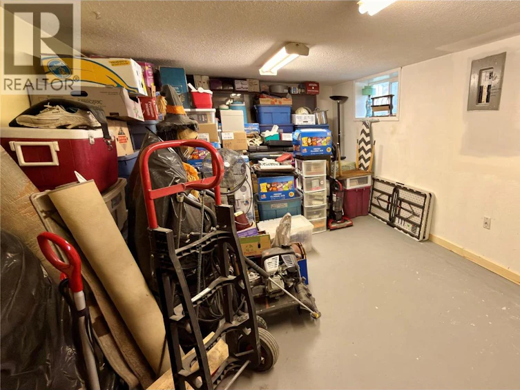 570 Eholt Street, Midway, BC, V0H 1M0 - 42