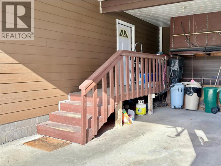 570 Eholt Street, Midway, BC, V0H 1M0 - 5