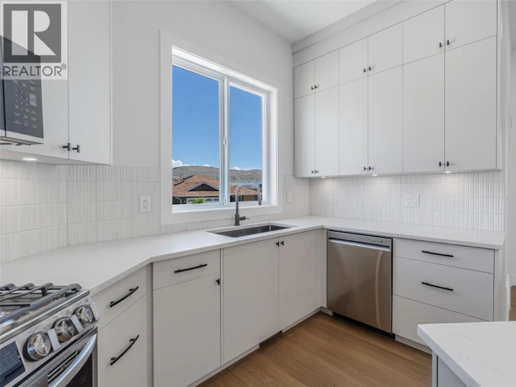 394 Chardonnay Avenue, Oliver, BC, V0H 1T4 - 17