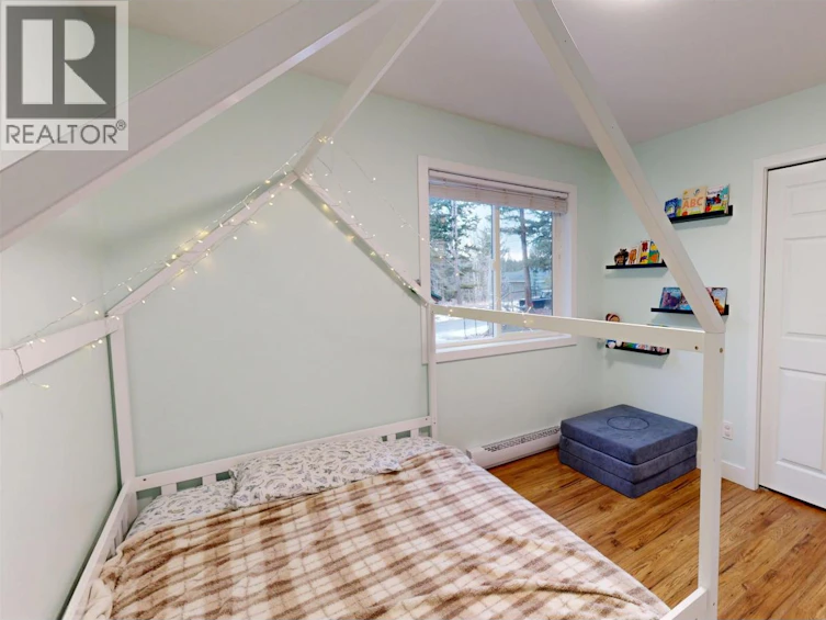 4887 Gloinnzun Crescent, 108 Mile Ranch, BC, V0K 2Z0 - 14
