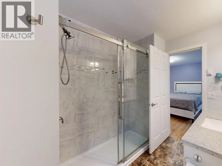 4887 Gloinnzun Crescent, 108 Mile Ranch, BC, V0K 2Z0 - 19