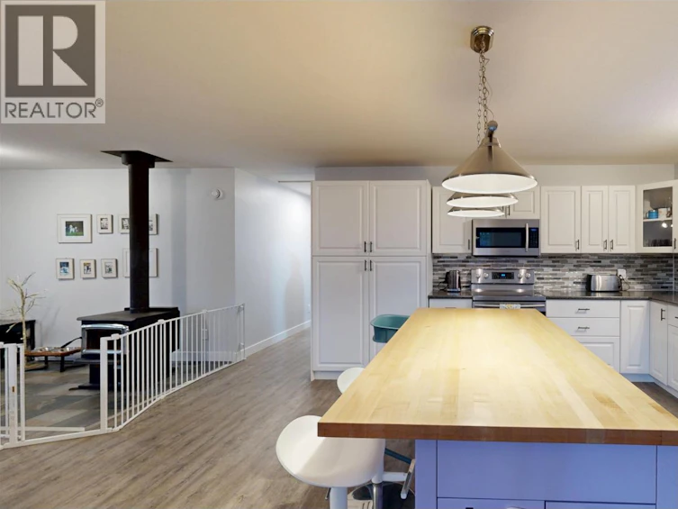 4887 Gloinnzun Crescent, 108 Mile Ranch, BC, V0K 2Z0 - 24