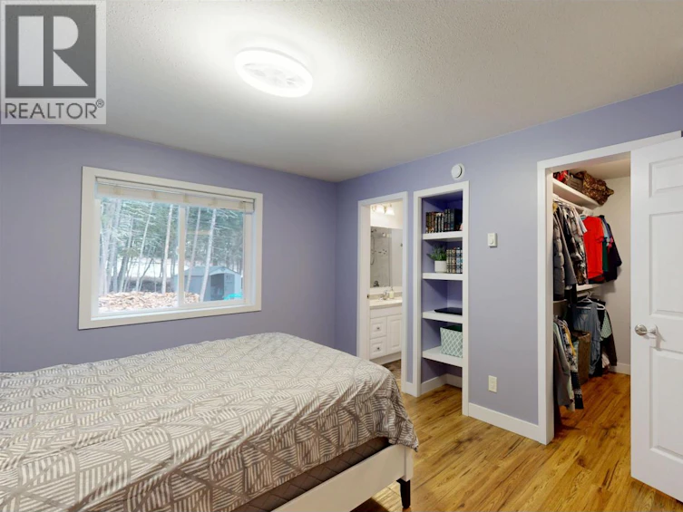 4887 Gloinnzun Crescent, 108 Mile Ranch, BC, V0K 2Z0 - 16