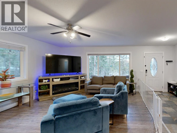 4887 Gloinnzun Crescent, 108 Mile Ranch, BC, V0K 2Z0 - 4