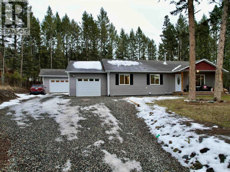 4887 Gloinnzun Crescent, 108 Mile Ranch, BC, V0K 2Z0 - 32