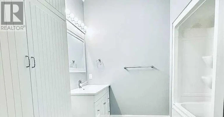 A-528 Lincoln Street, Welland, ON, L3B 4P2 - 5