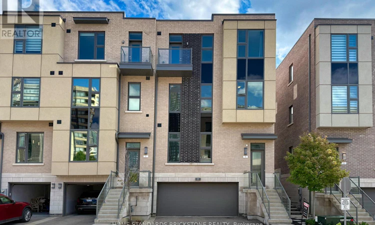 5 Smallwood Circle