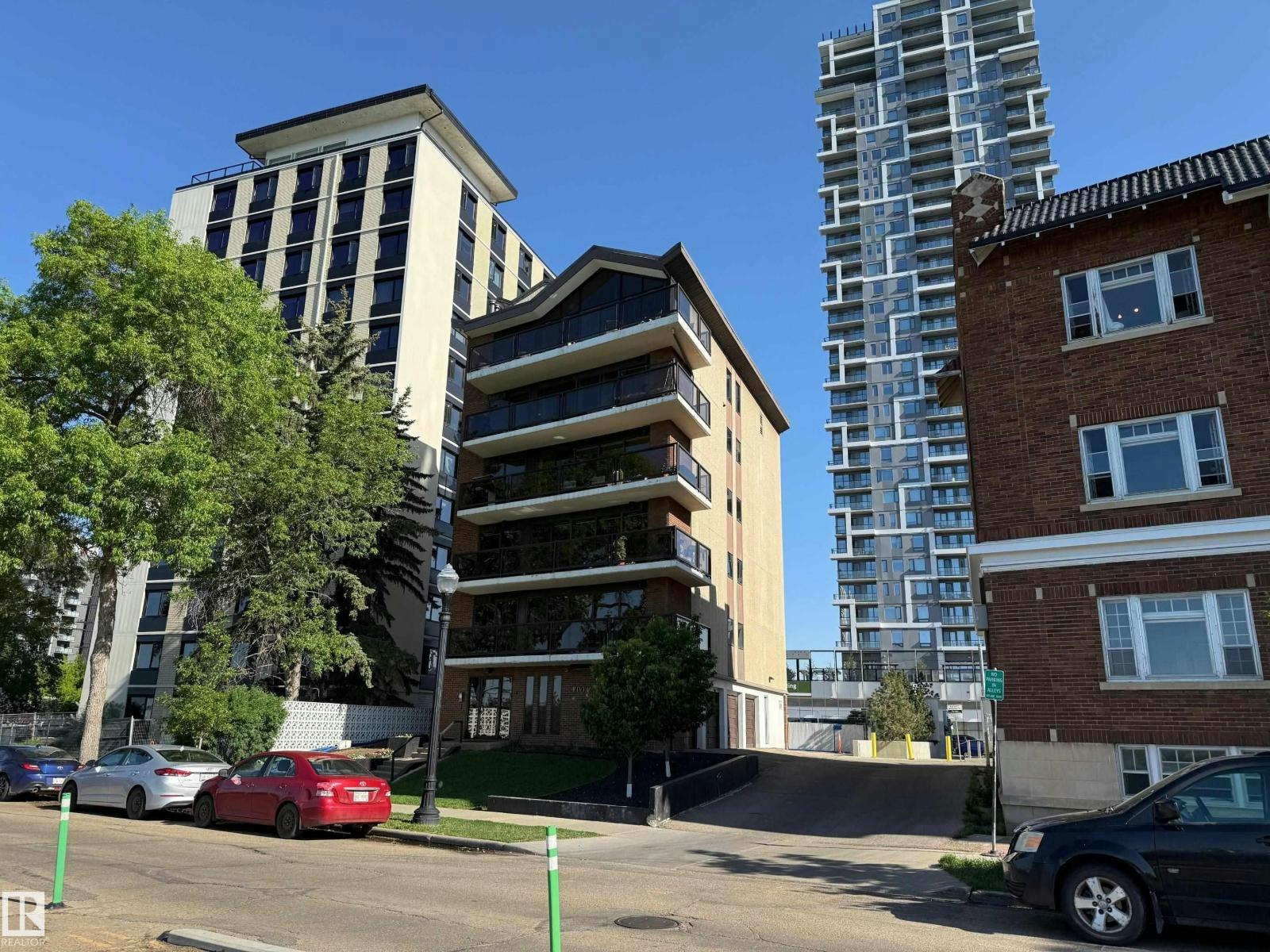 1-11960 100 Avenue NW, Edmonton, AB, T5K 0K5