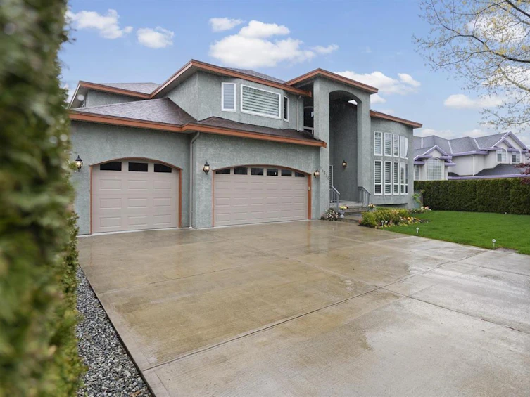 14330 82 Avenue, Surrey, BC, V3W 0J4