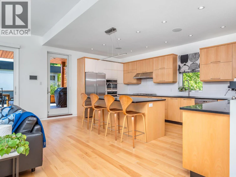 7934 Graystone Drive, Coldstream, BC, V1B 4A9 - 43