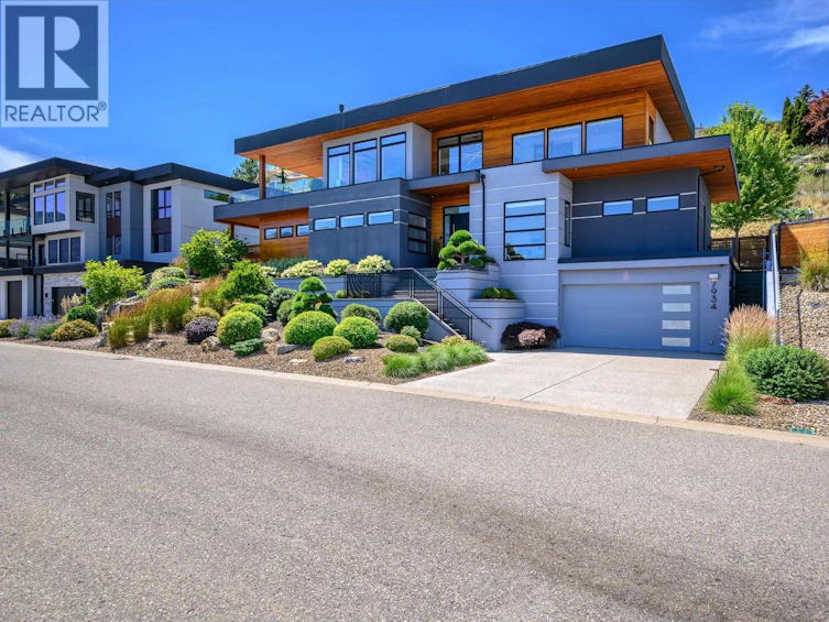 7934 Graystone Drive, Coldstream, BC, V1B 4A9 - 2