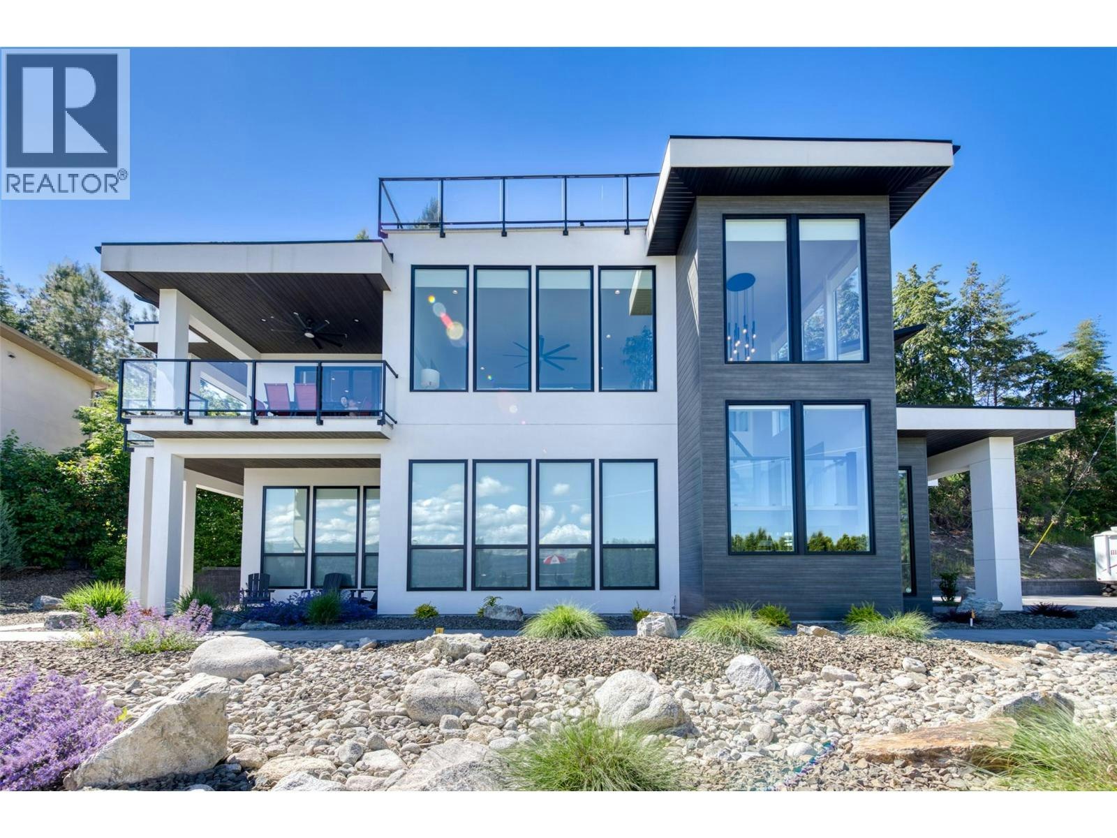 2672 Lakeridge Road, West Kelowna, BC, V1Z 1Y2
