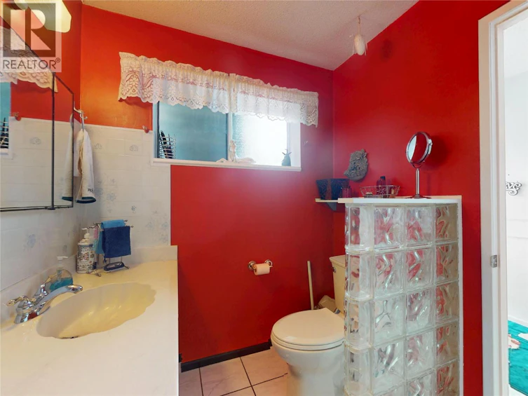 5186 Mackinnon Road, Peachland, BC, V0H 1X2 - 50