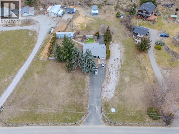 5186 Mackinnon Road, Peachland, BC, V0H 1X2