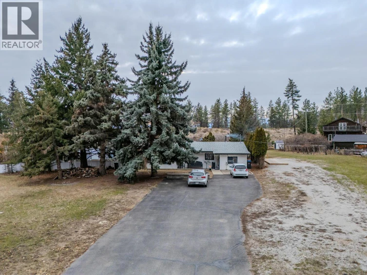 5186 Mackinnon Road, Peachland, BC, V0H 1X2 - 5