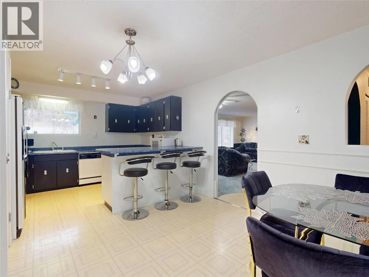 5186 Mackinnon Road, Peachland, BC, V0H 1X2 - 30