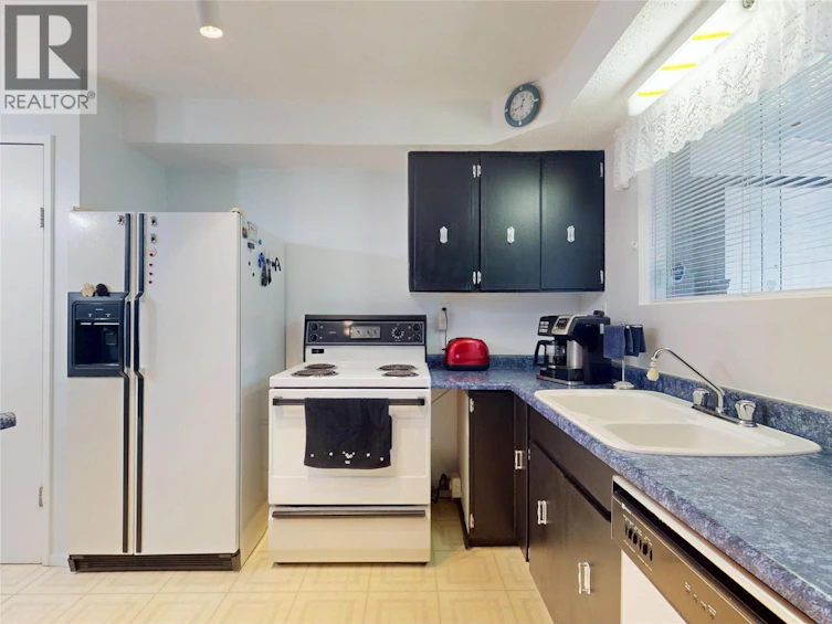 5186 Mackinnon Road, Peachland, BC, V0H 1X2 - 21