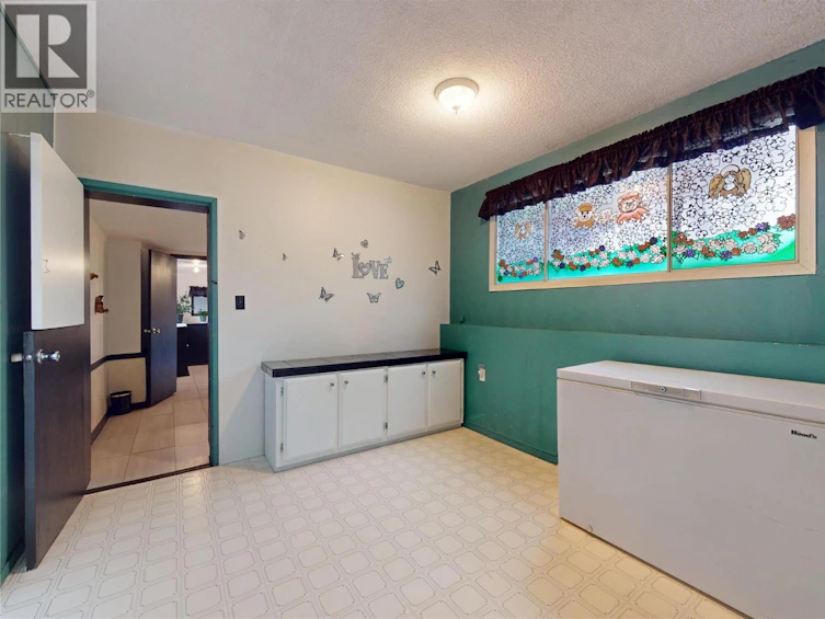 5186 Mackinnon Road, Peachland, BC, V0H 1X2 - 54