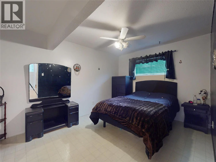 5186 Mackinnon Road, Peachland, BC, V0H 1X2 - 45