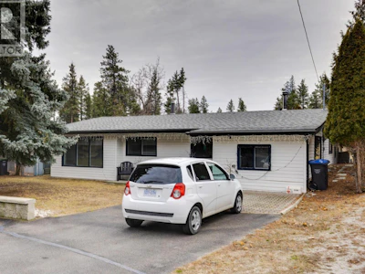 5186 Mackinnon Road - 4