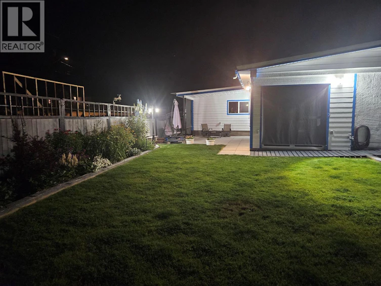 324 Hartland Avenue, Midway, BC, V0H 1M0 - 20