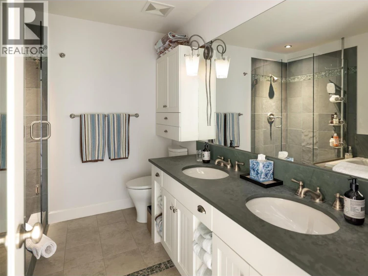125 & 126-9845 Eastside Road, Vernon, BC, V1H 1Z2 - 45