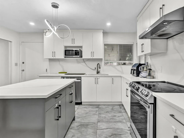 20225 40 Avenue, Langley, BC, V3A 2W8