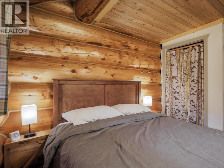 Cabin-10 Hatheume Lake Lodge, Peachland, BC, V1V 1V1 - 26