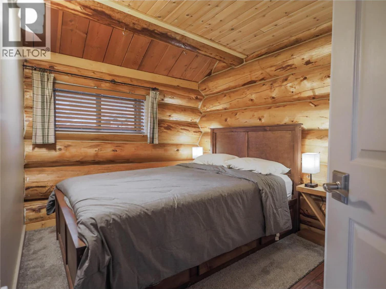 Cabin-10 Hatheume Lake Lodge, Peachland, BC, V1V 1V1 - 5