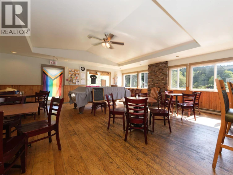 400 Fernhill Road, Mayne Island, BC, V0N 2J0 - 7