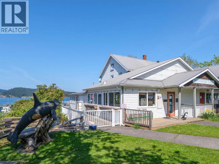 400 Fernhill Road, Mayne Island, BC, V0N 2J0 - 2