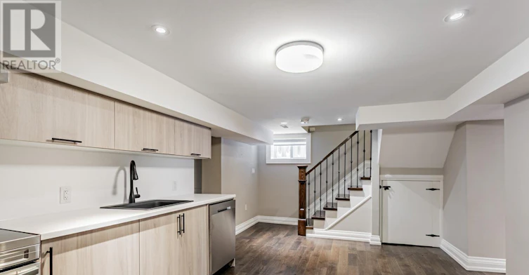 B-47 Highgate Road, Toronto, ON, M8X 2B4 - 12
